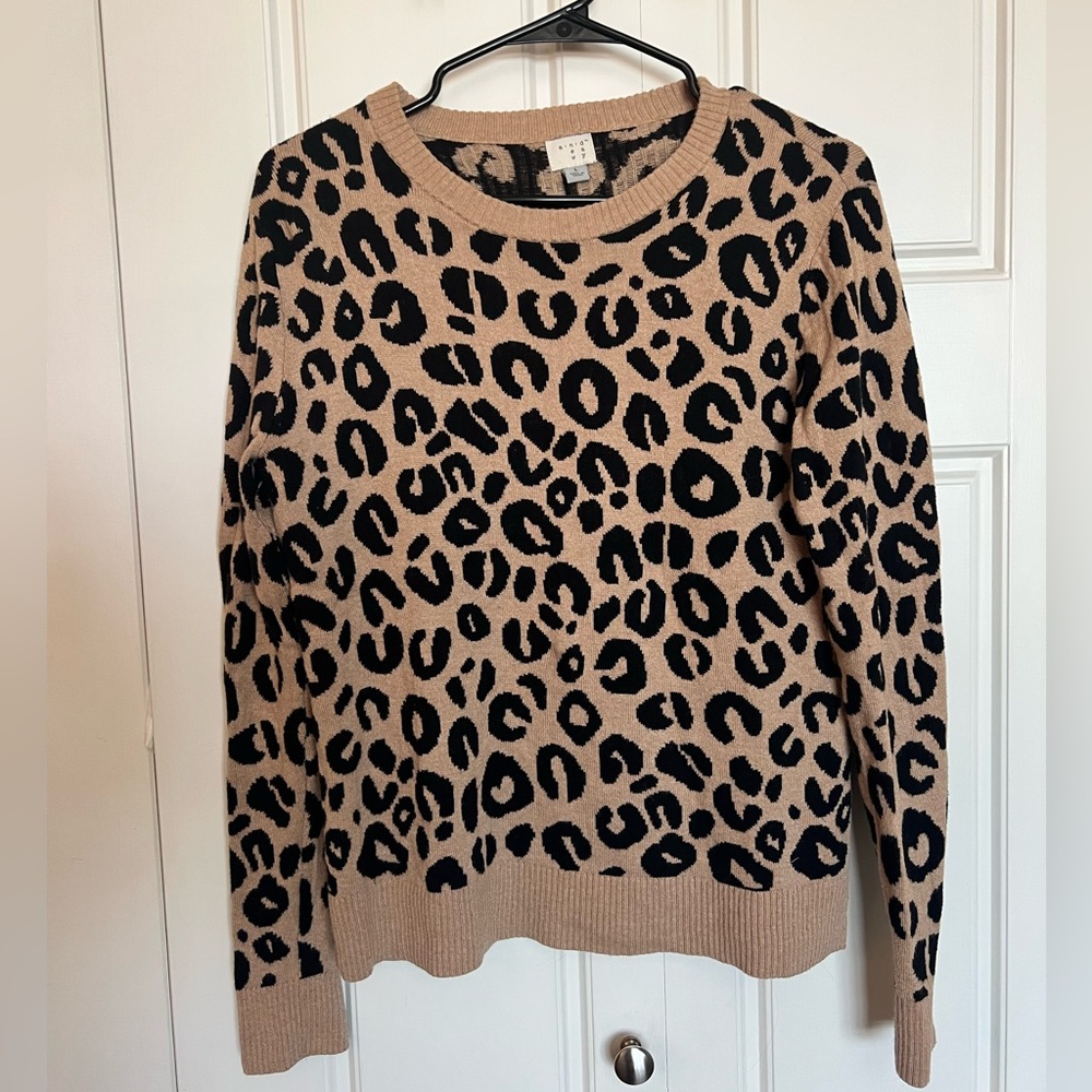 Leopard Print Sweater 🐆